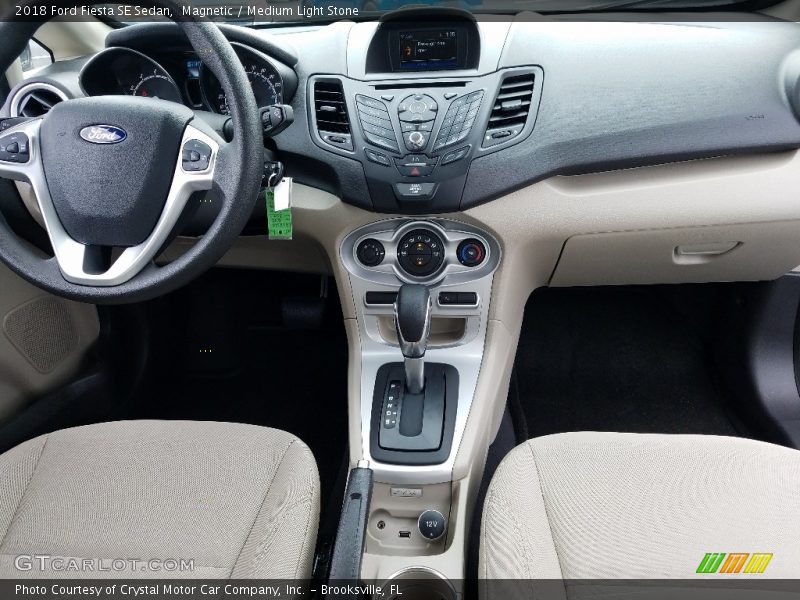 Magnetic / Medium Light Stone 2018 Ford Fiesta SE Sedan