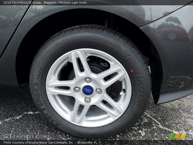 Magnetic / Medium Light Stone 2018 Ford Fiesta SE Sedan