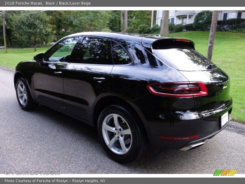 Black / Black/Luxor Beige 2018 Porsche Macan