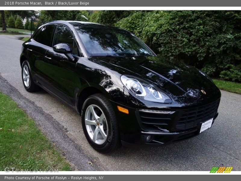 Black / Black/Luxor Beige 2018 Porsche Macan