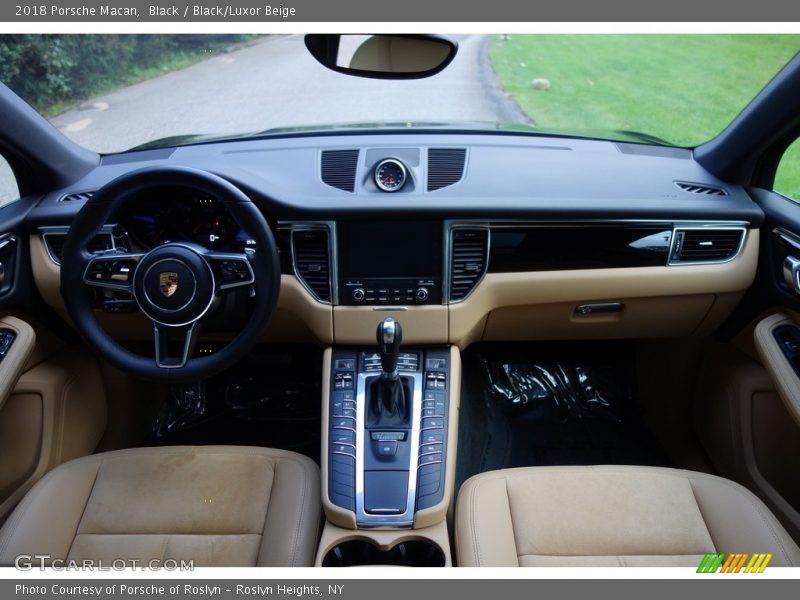 Black / Black/Luxor Beige 2018 Porsche Macan