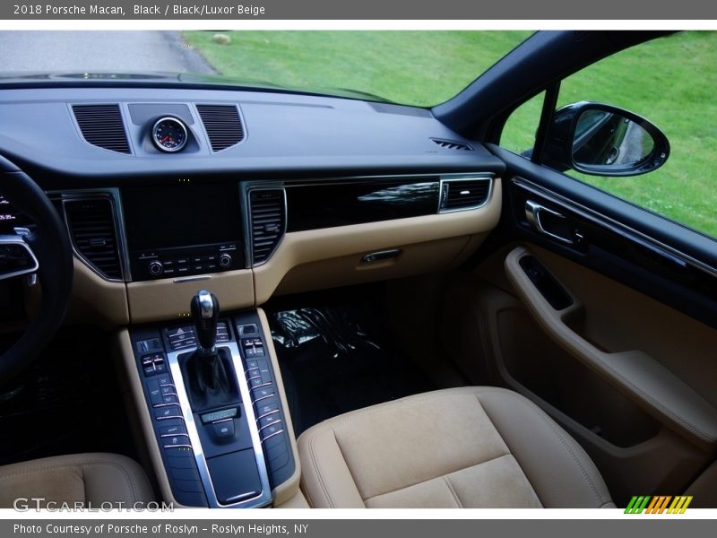 Black / Black/Luxor Beige 2018 Porsche Macan
