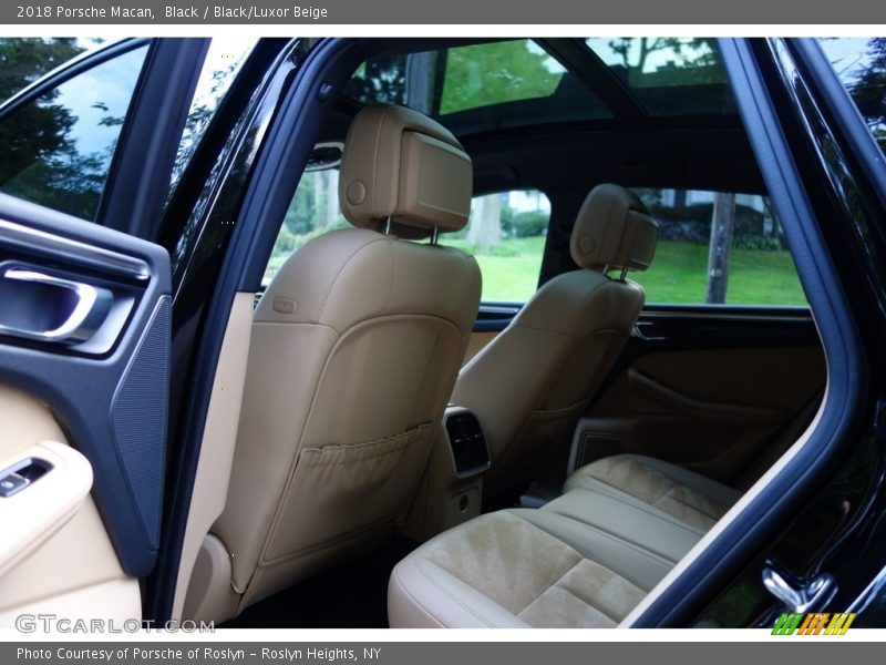 Black / Black/Luxor Beige 2018 Porsche Macan