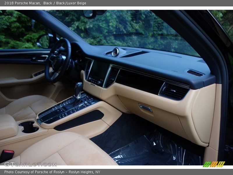 Black / Black/Luxor Beige 2018 Porsche Macan