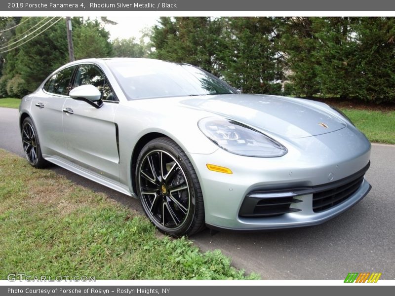 Front 3/4 View of 2018 Panamera 4