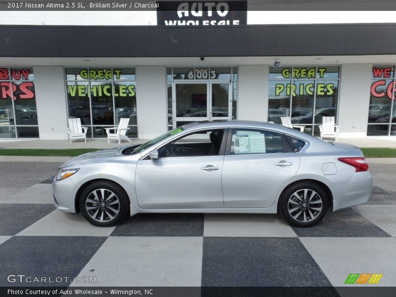 Brilliant Silver / Charcoal 2017 Nissan Altima 2.5 SL