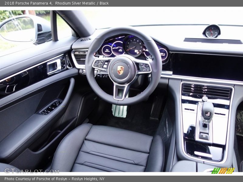 Dashboard of 2018 Panamera 4