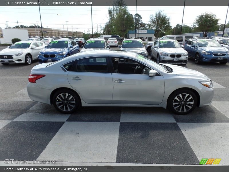 Brilliant Silver / Charcoal 2017 Nissan Altima 2.5 SL