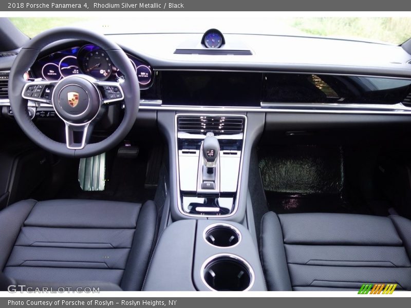 Dashboard of 2018 Panamera 4