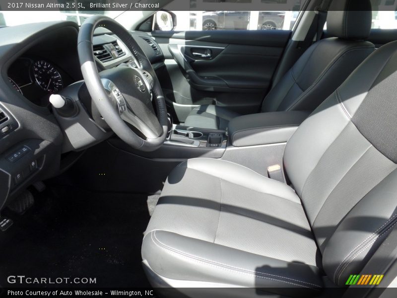 Brilliant Silver / Charcoal 2017 Nissan Altima 2.5 SL