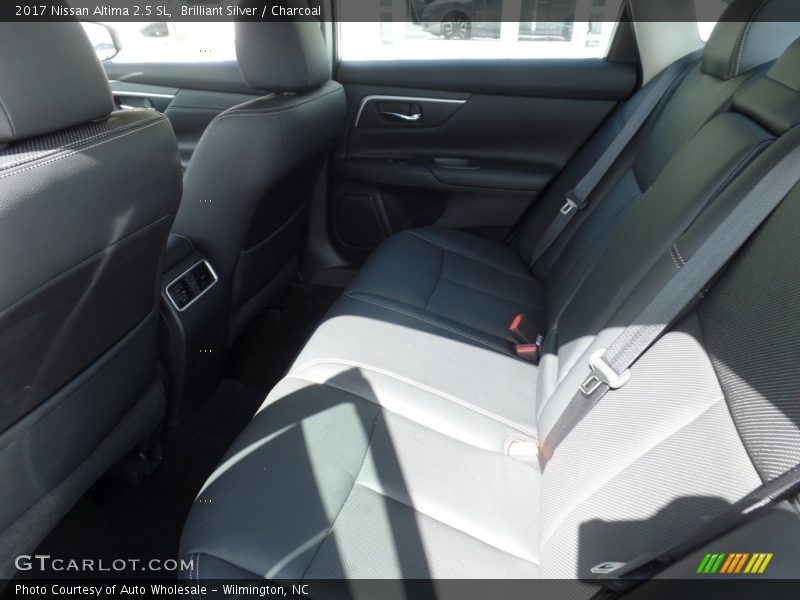 Brilliant Silver / Charcoal 2017 Nissan Altima 2.5 SL