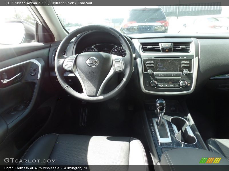 Brilliant Silver / Charcoal 2017 Nissan Altima 2.5 SL