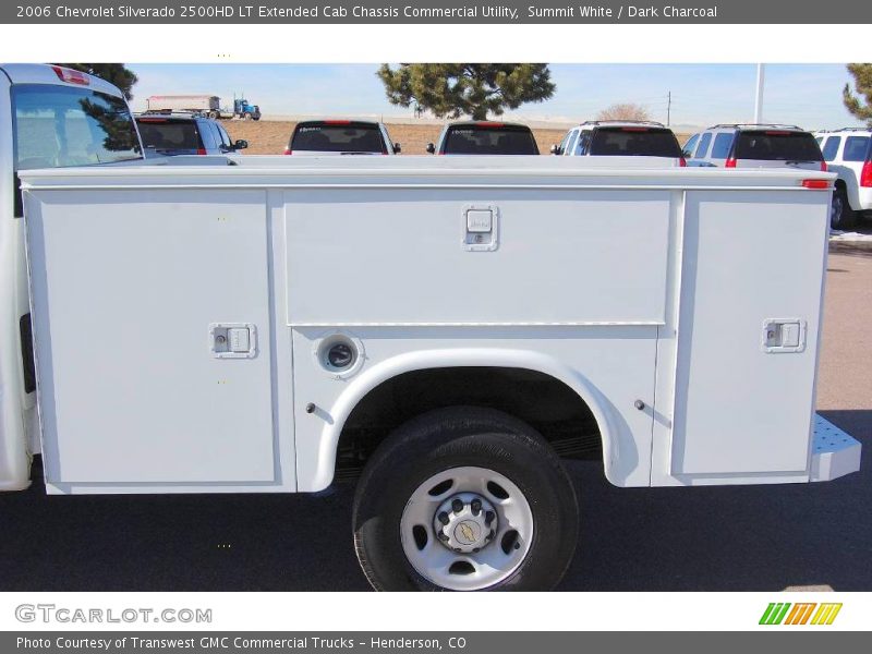 Summit White / Dark Charcoal 2006 Chevrolet Silverado 2500HD LT Extended Cab Chassis Commercial Utility