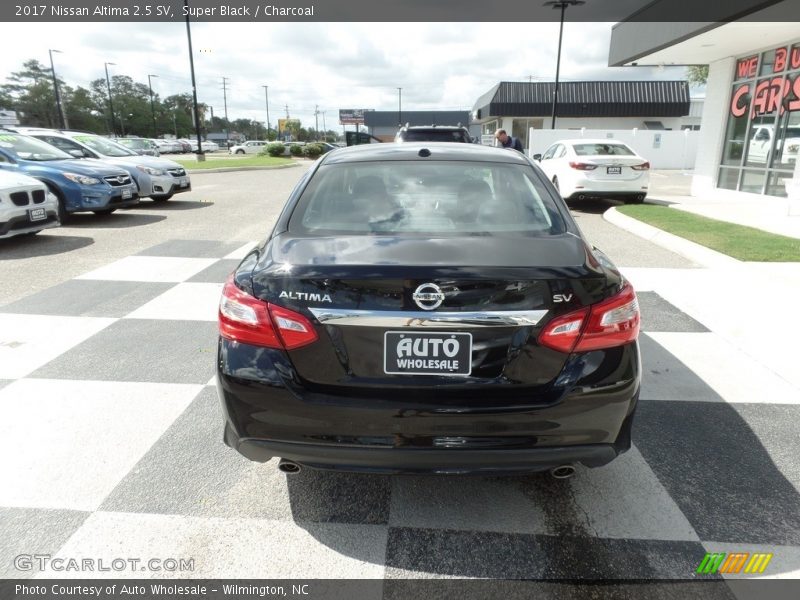 Super Black / Charcoal 2017 Nissan Altima 2.5 SV