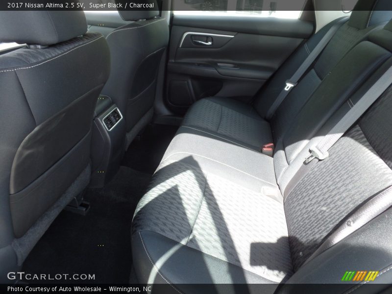Super Black / Charcoal 2017 Nissan Altima 2.5 SV