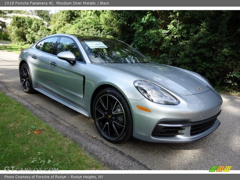 Front 3/4 View of 2018 Panamera 4S