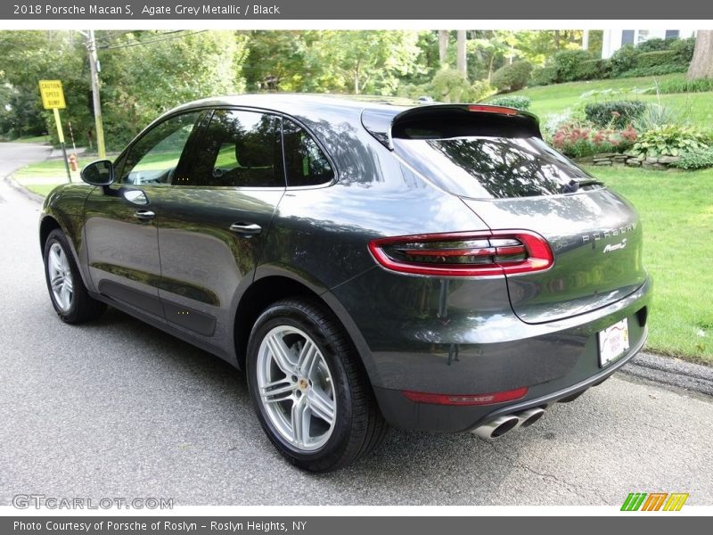 Agate Grey Metallic / Black 2018 Porsche Macan S