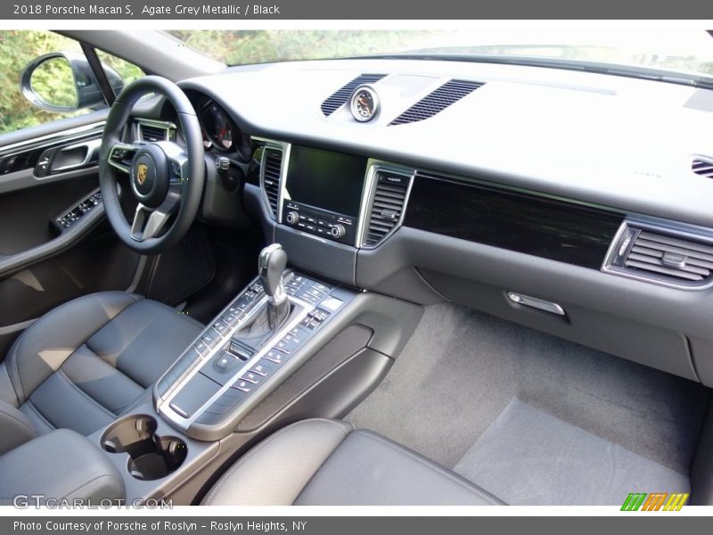 Agate Grey Metallic / Black 2018 Porsche Macan S