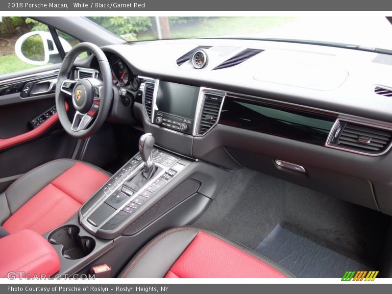 White / Black/Garnet Red 2018 Porsche Macan