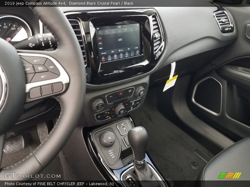 Diamond Black Crystal Pearl / Black 2019 Jeep Compass Altitude 4x4