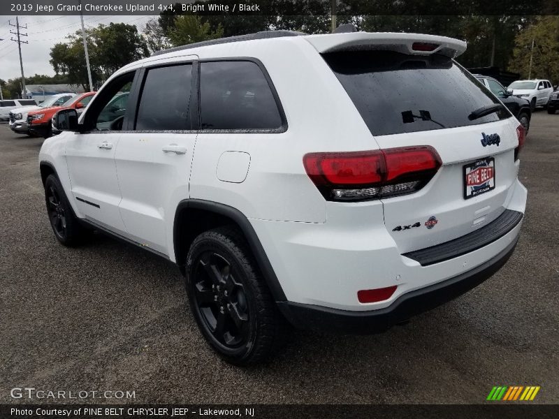 Bright White / Black 2019 Jeep Grand Cherokee Upland 4x4