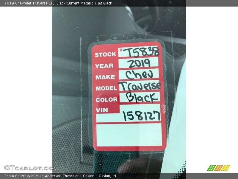 Black Current Metallic / Jet Black 2019 Chevrolet Traverse LT