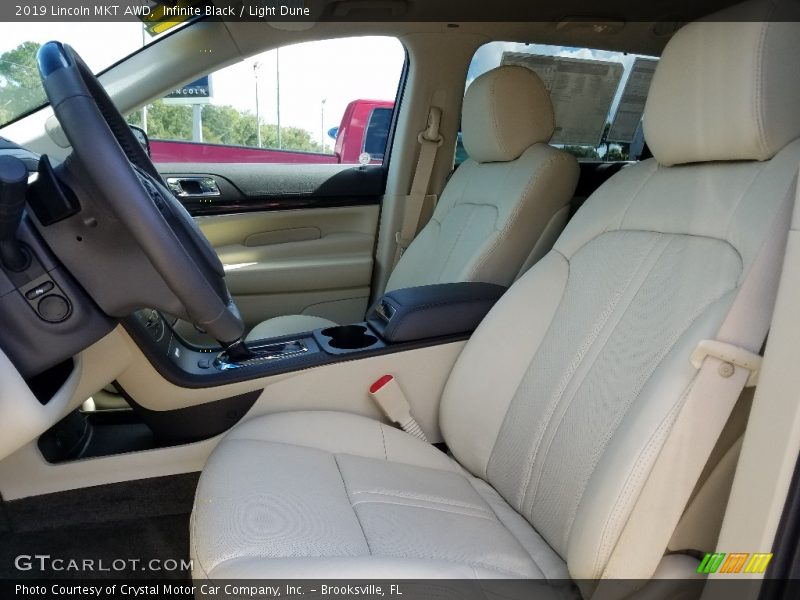 Infinite Black / Light Dune 2019 Lincoln MKT AWD