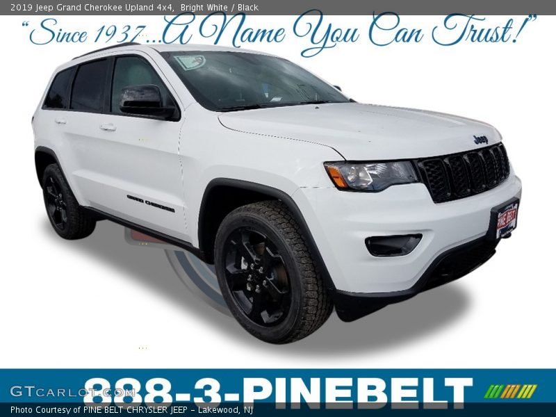 Bright White / Black 2019 Jeep Grand Cherokee Upland 4x4