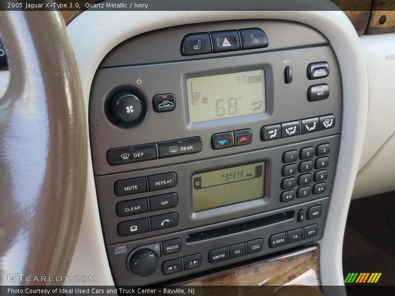 Quartz Metallic / Ivory 2005 Jaguar X-Type 3.0
