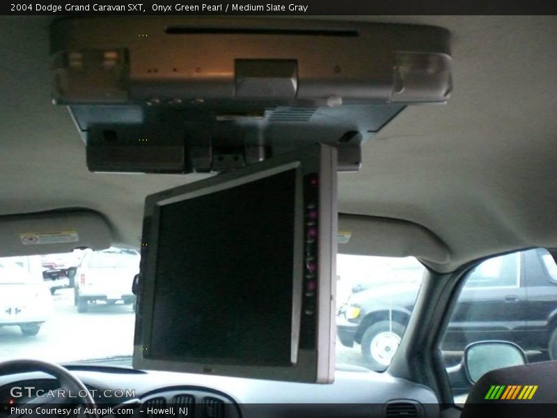 Onyx Green Pearl / Medium Slate Gray 2004 Dodge Grand Caravan SXT