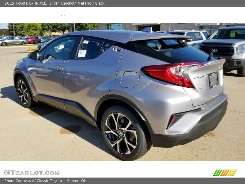 Silver Knockout Metallic / Black 2019 Toyota C-HR XLE