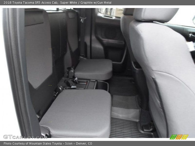 Super White / Graphite w/Gun Metal 2018 Toyota Tacoma SR5 Access Cab