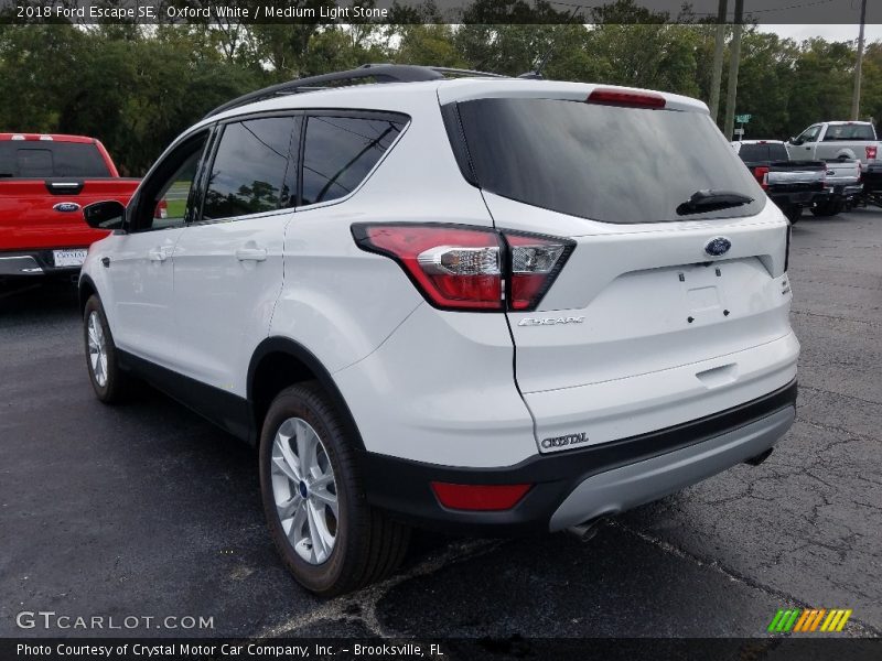 Oxford White / Medium Light Stone 2018 Ford Escape SE