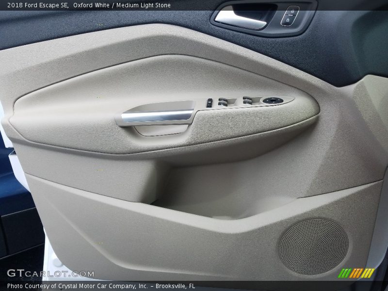 Oxford White / Medium Light Stone 2018 Ford Escape SE