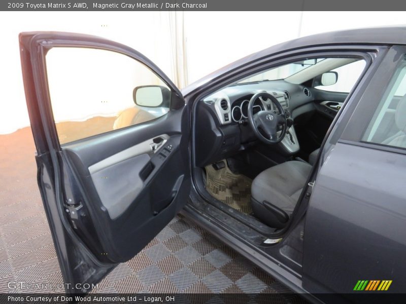 Magnetic Gray Metallic / Dark Charcoal 2009 Toyota Matrix S AWD