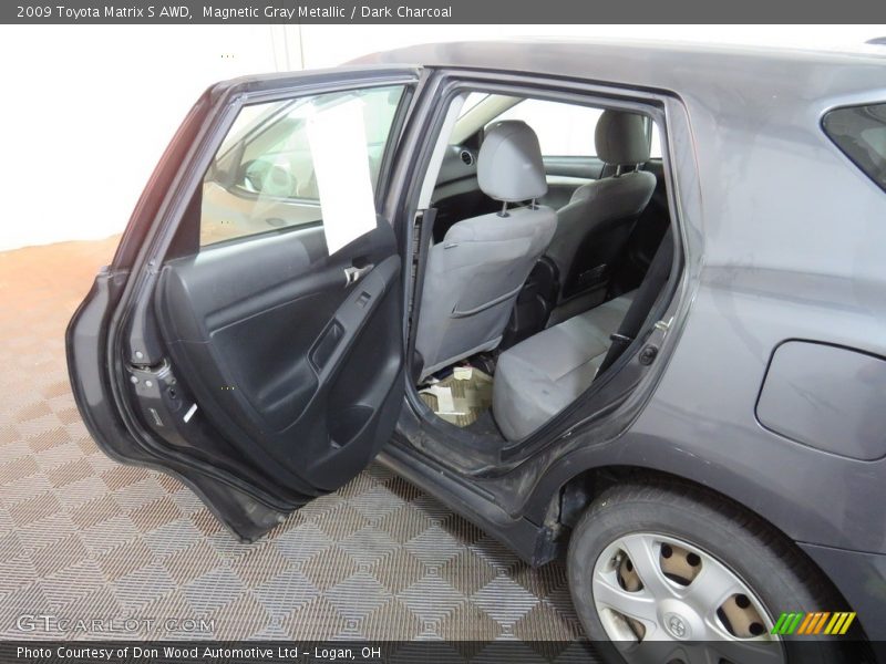 Magnetic Gray Metallic / Dark Charcoal 2009 Toyota Matrix S AWD