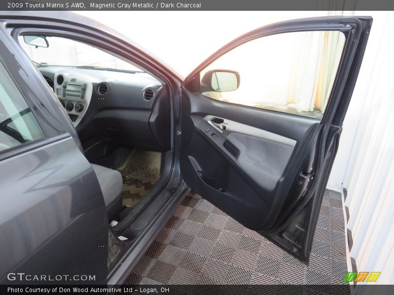 Magnetic Gray Metallic / Dark Charcoal 2009 Toyota Matrix S AWD