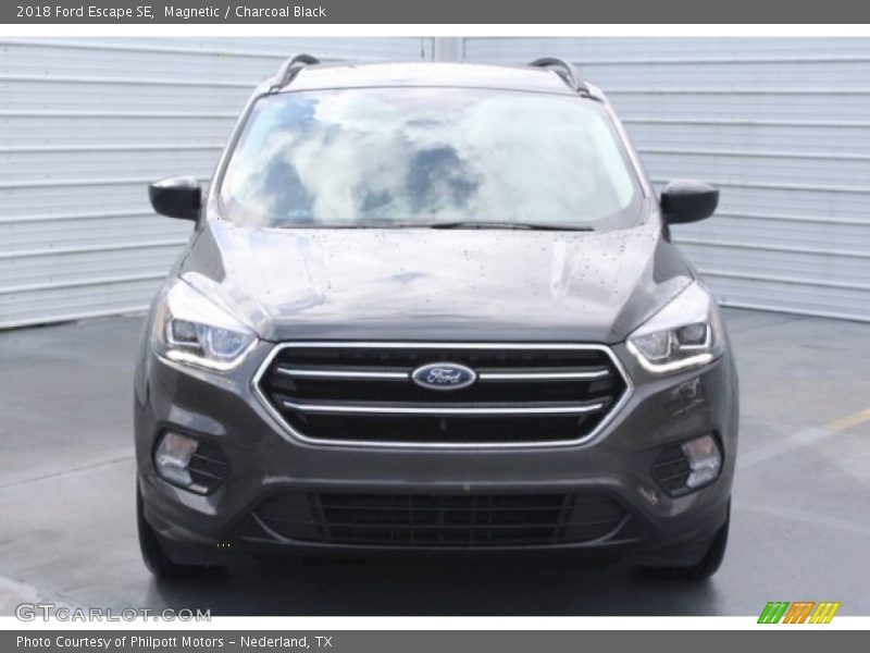 Magnetic / Charcoal Black 2018 Ford Escape SE