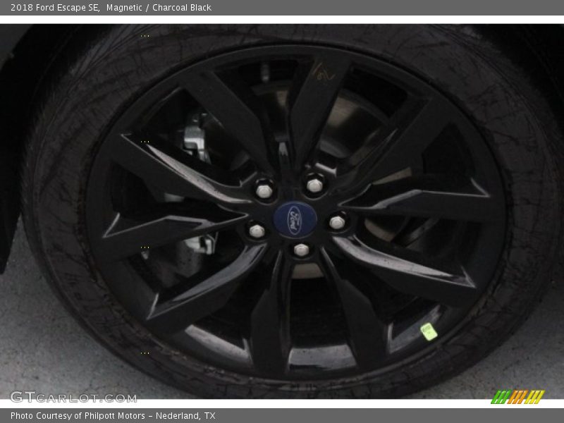 Magnetic / Charcoal Black 2018 Ford Escape SE