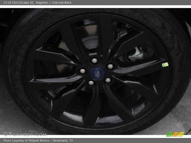 Magnetic / Charcoal Black 2018 Ford Escape SE