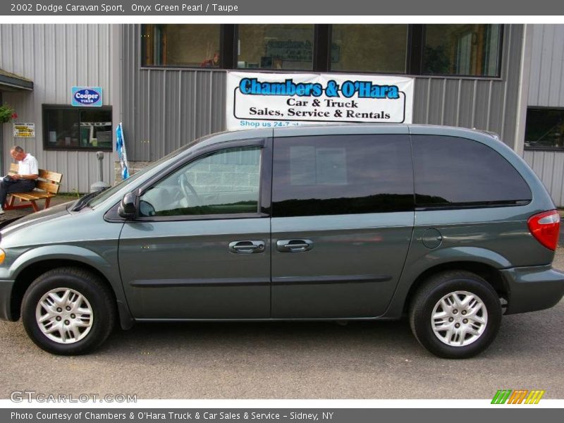 Onyx Green Pearl / Taupe 2002 Dodge Caravan Sport