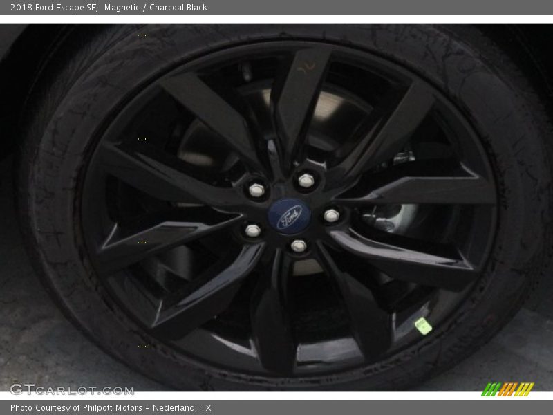 Magnetic / Charcoal Black 2018 Ford Escape SE