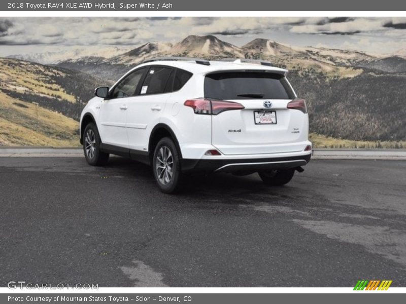 Super White / Ash 2018 Toyota RAV4 XLE AWD Hybrid