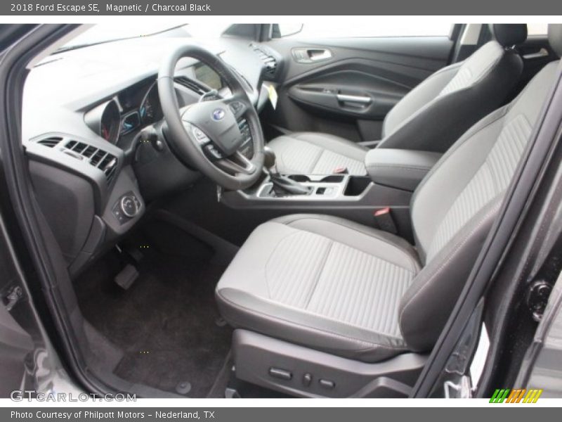Magnetic / Charcoal Black 2018 Ford Escape SE