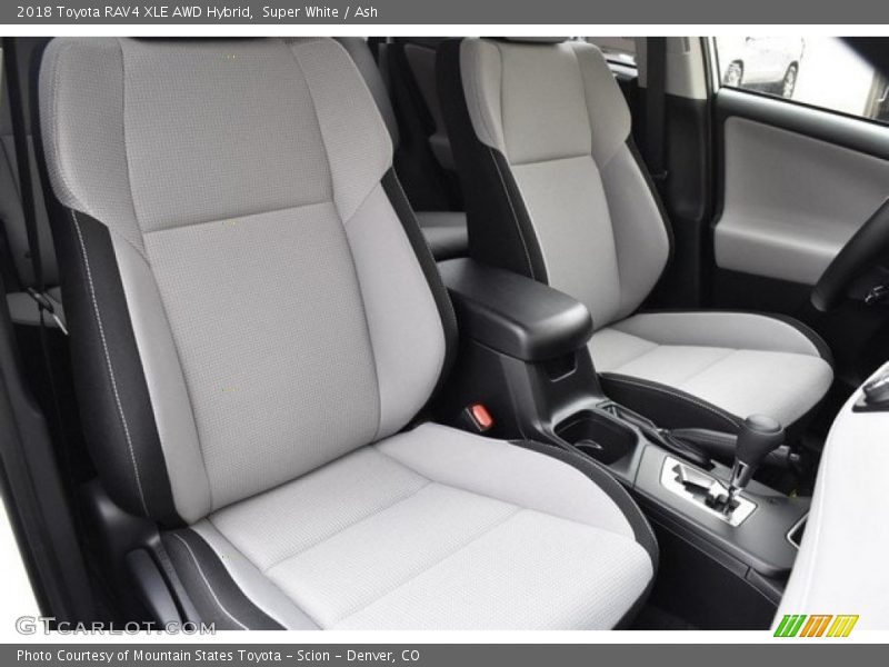 Super White / Ash 2018 Toyota RAV4 XLE AWD Hybrid