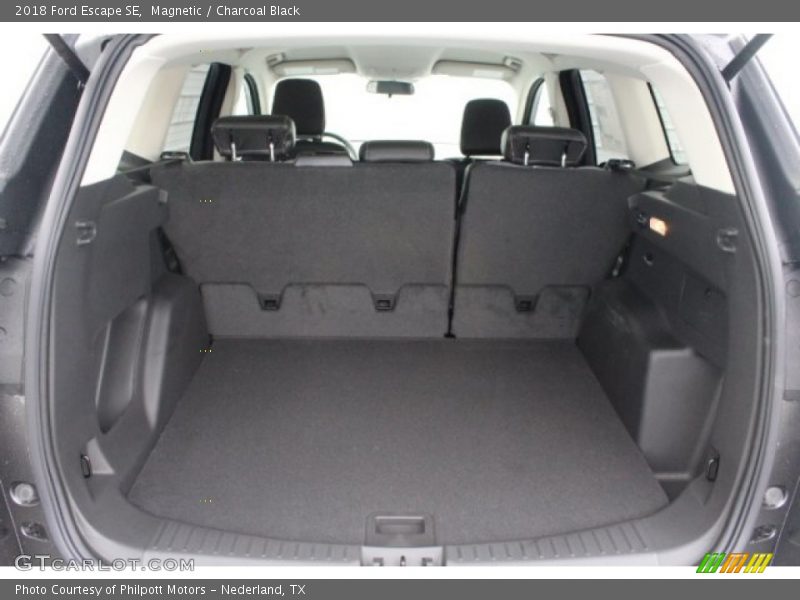 Magnetic / Charcoal Black 2018 Ford Escape SE