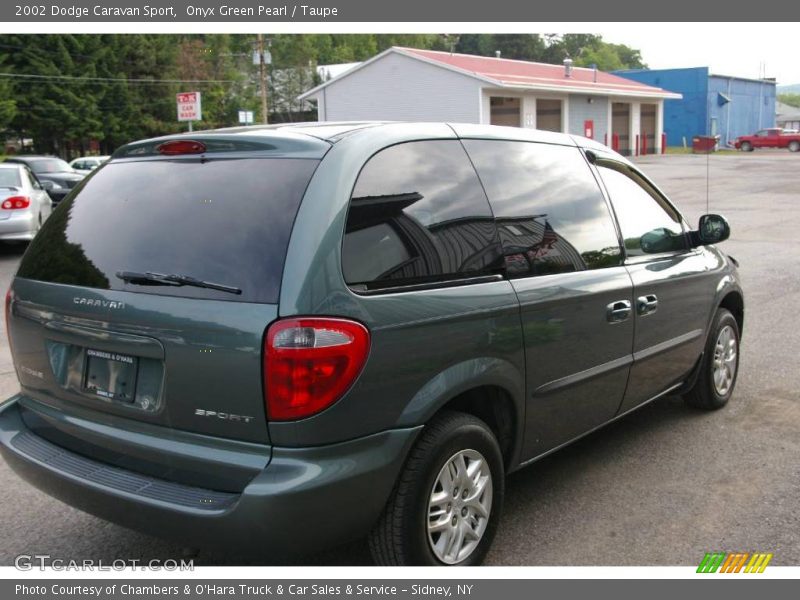 Onyx Green Pearl / Taupe 2002 Dodge Caravan Sport