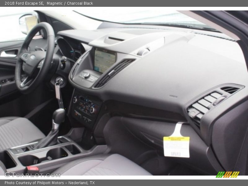 Magnetic / Charcoal Black 2018 Ford Escape SE