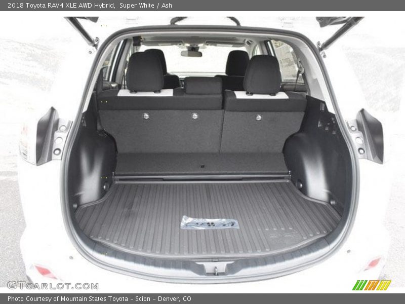 Super White / Ash 2018 Toyota RAV4 XLE AWD Hybrid