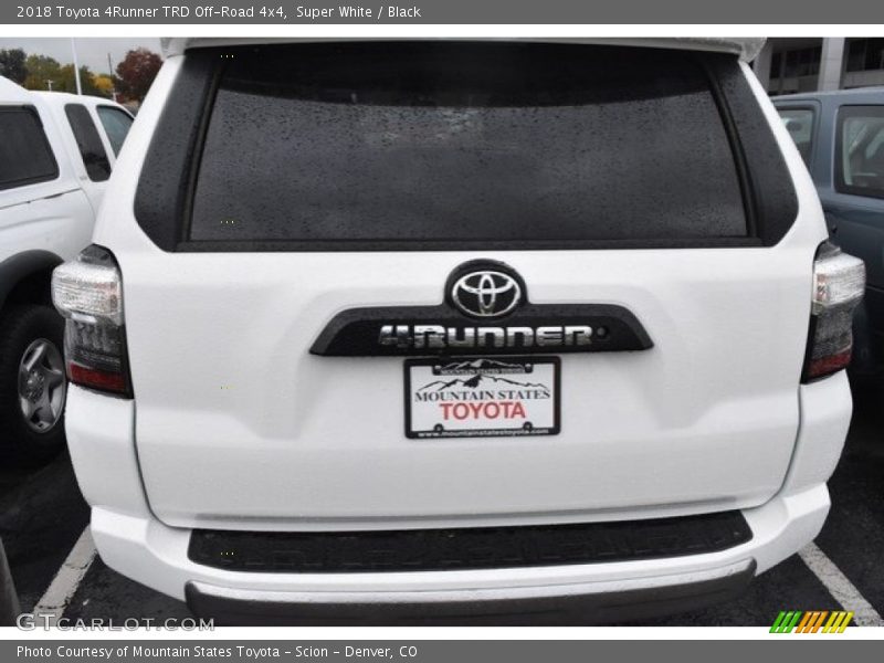 Super White / Black 2018 Toyota 4Runner TRD Off-Road 4x4